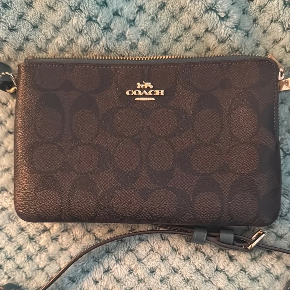 Coach Brown Signature Crossbody Bag Set